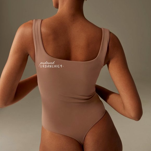 NWT ARITZIA Babaton Contour Squareneck Tank Bodysuit Dark Sand Brown size XS - Picture 3 of 13